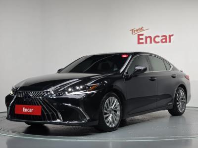 2022 Lexus ES