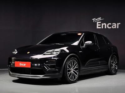 2025 Porsche Macan