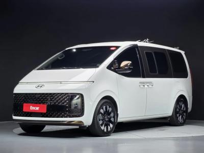 2025 Hyundai Staria