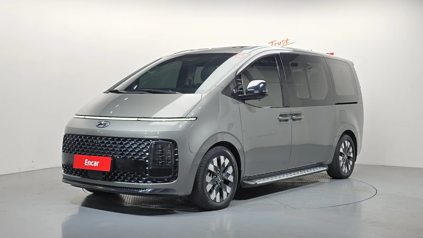 2022 Hyundai Staria