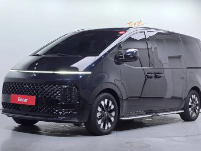 2025 Hyundai Staria
