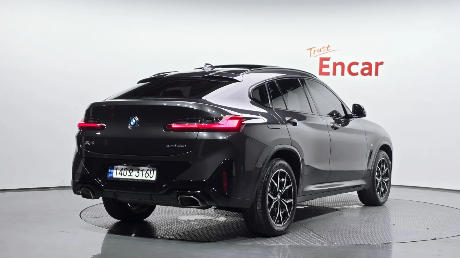 2023 BMW X4