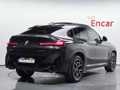 2023 BMW X4