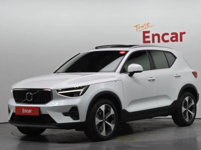 2023 Volvo XC40