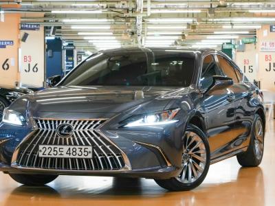 2026 Lexus ES