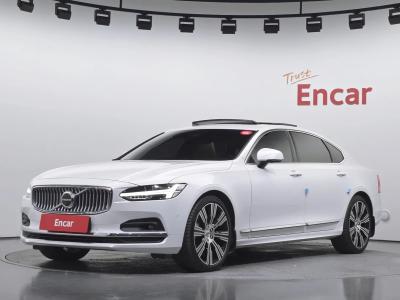 2025 Volvo S90