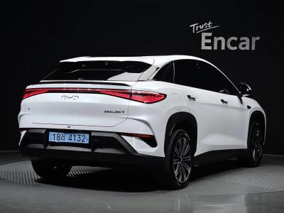 2027 BYD Sealion 7