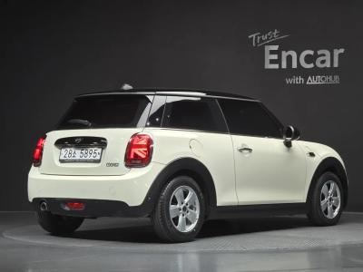 2019 MINI Cooper