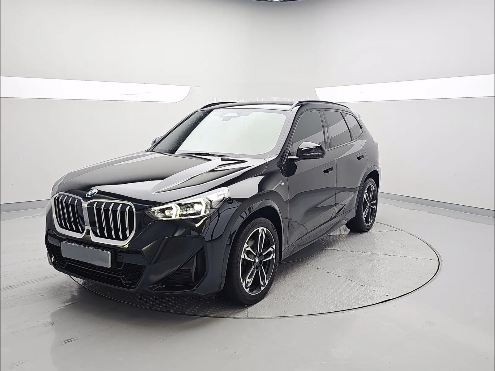 2023 BMW X1