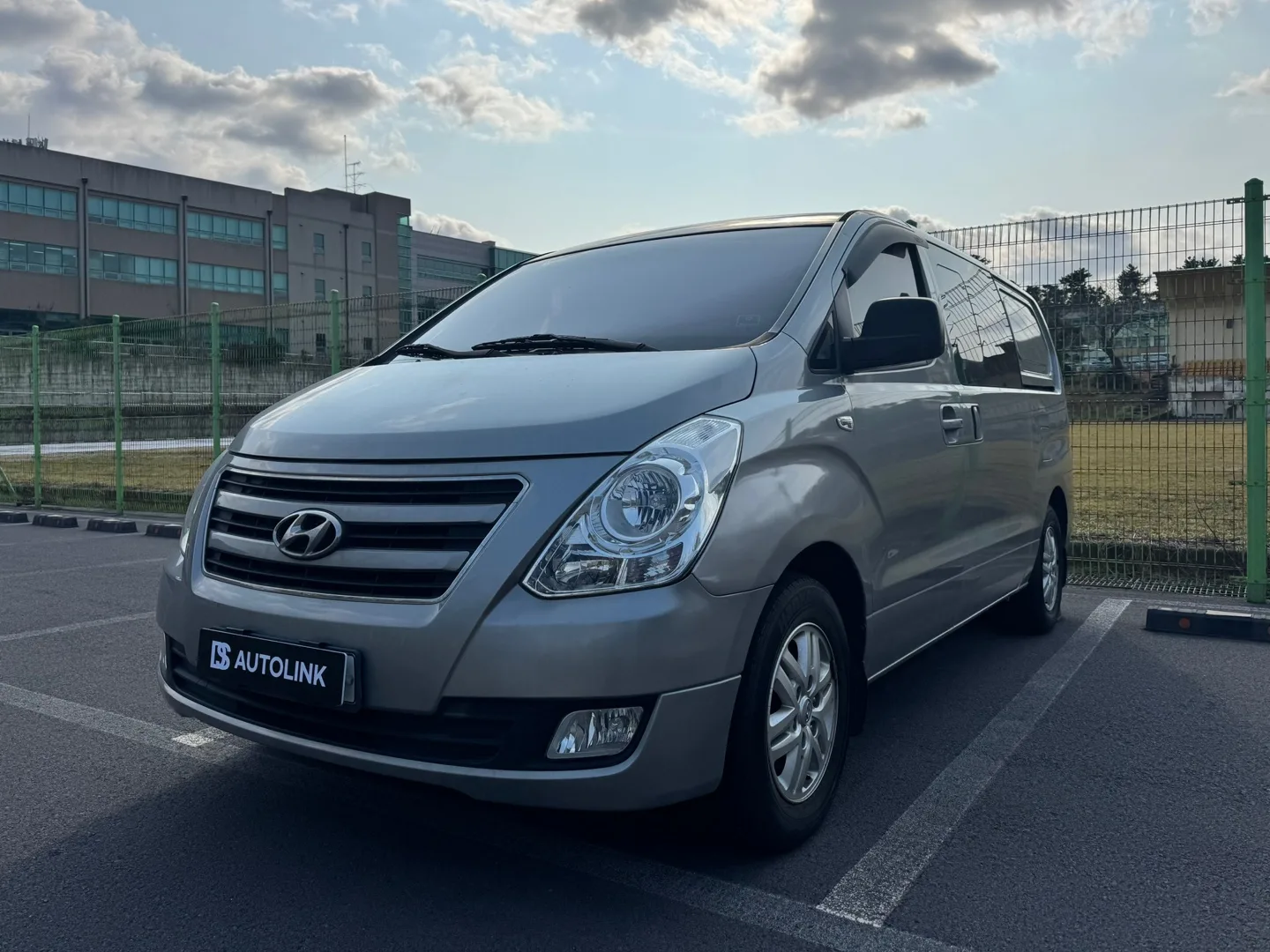 2016 Hyundai Starex