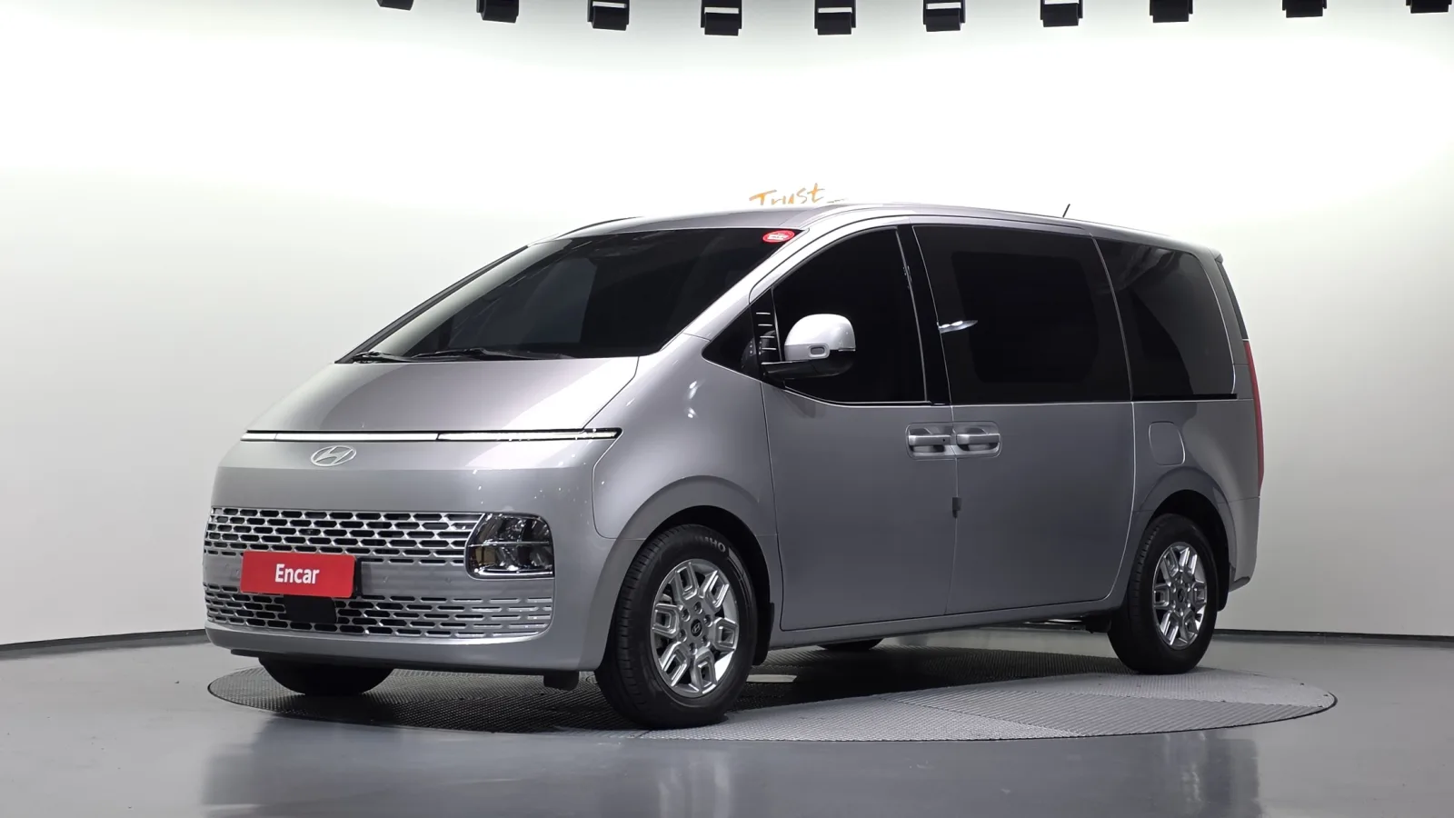 2025 Hyundai Staria