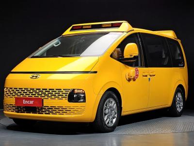 2023 Hyundai Staria