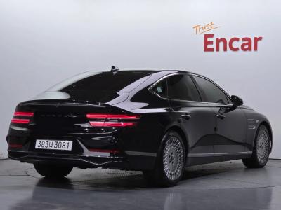 2025 Genesis G80