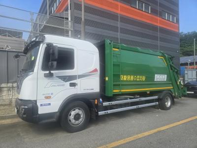 2025 Hyundai Mega Truck