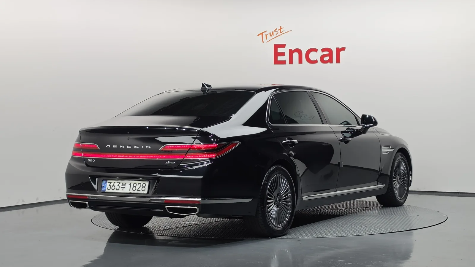 2021 Genesis G90