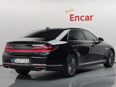 2021 Genesis G90