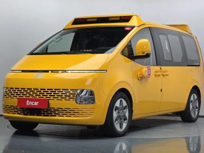 2025 Hyundai Staria
