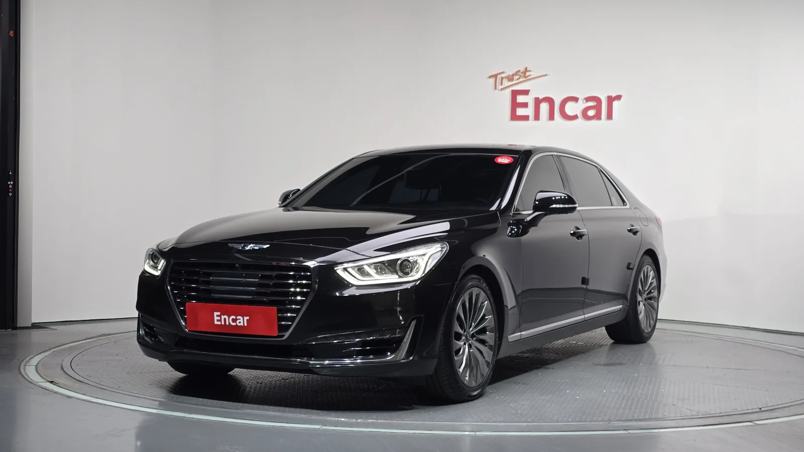 2018 Genesis EQ900