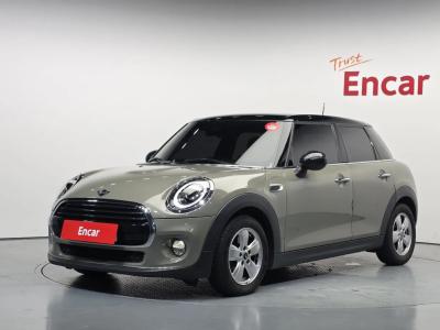2019 MINI Cooper
