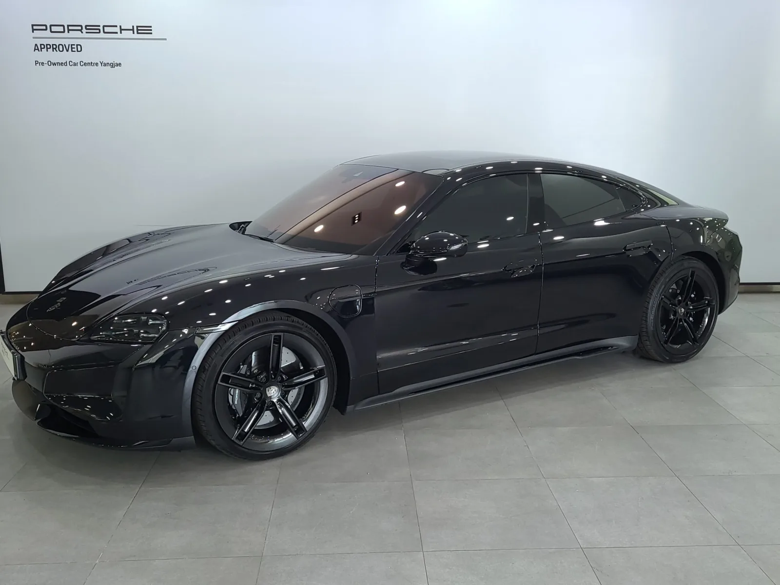 2025 Porsche Taycan