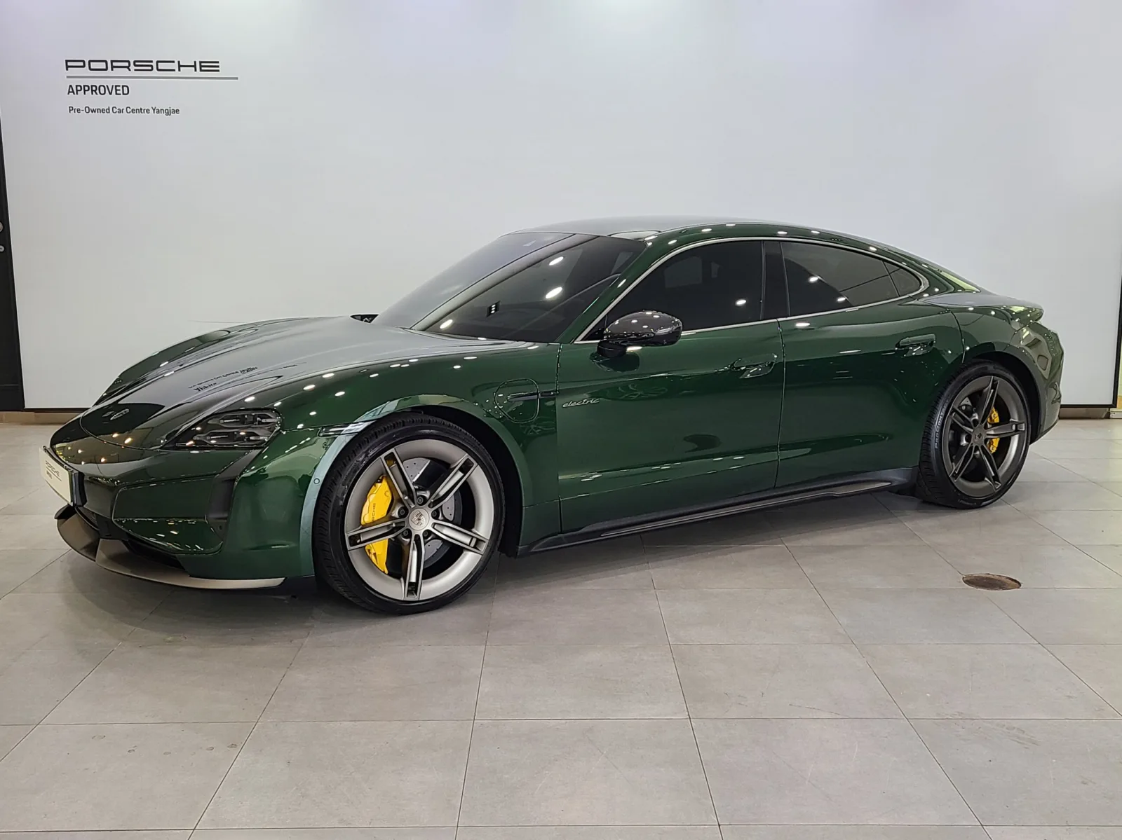2025 Porsche Taycan