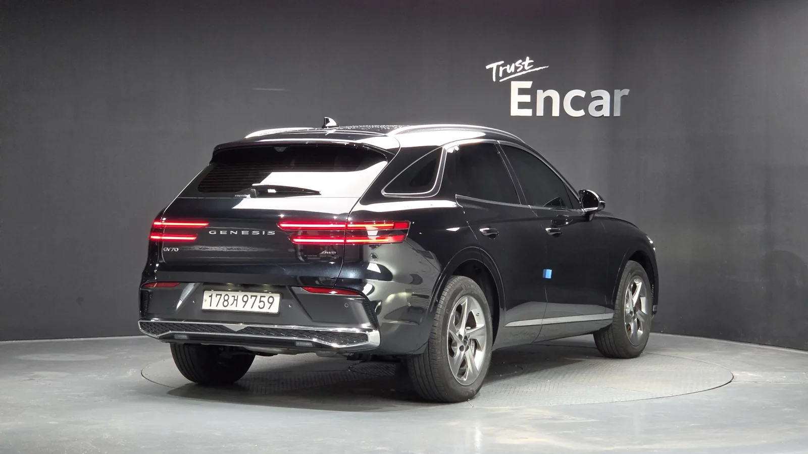 2025 Genesis GV70
