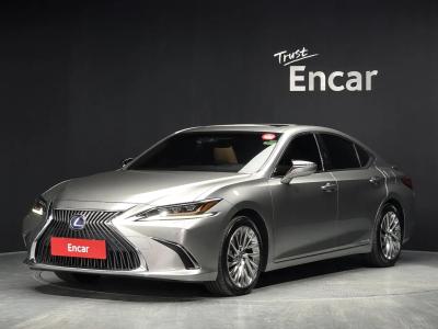 2019 Lexus ES