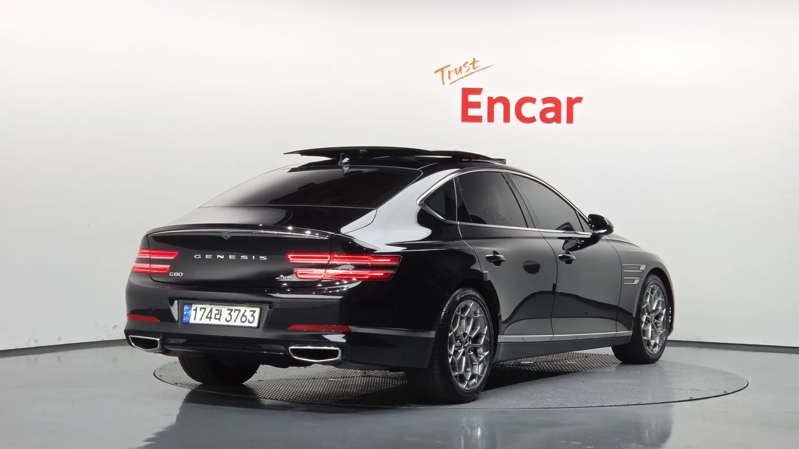 2022 Genesis G80