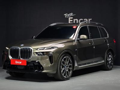 2025 BMW X7