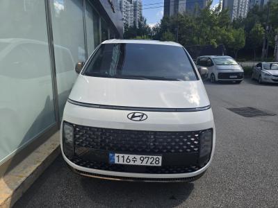 2025 Hyundai Staria