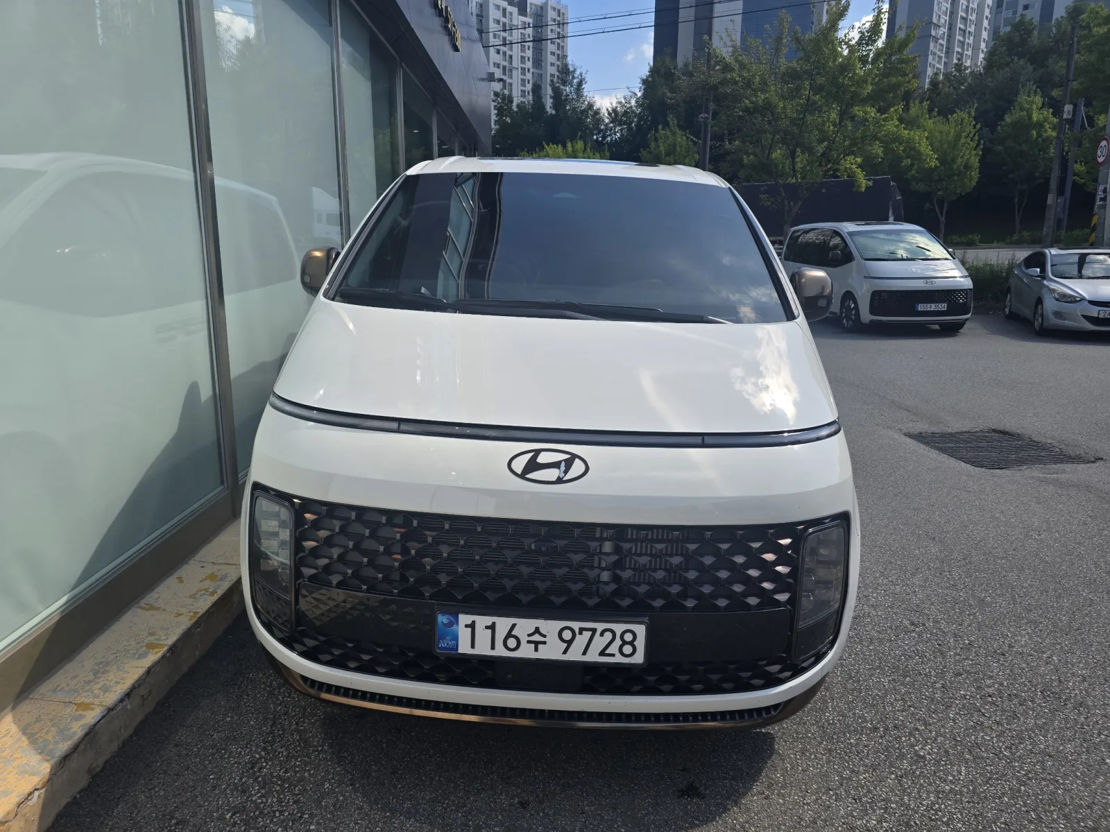 2025 Hyundai Staria
