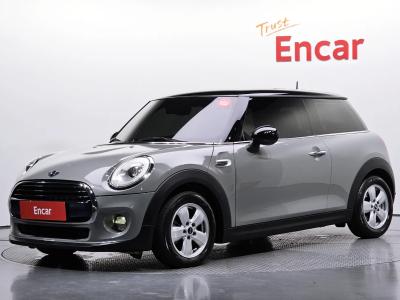 2018 MINI Cooper