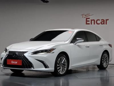 2025 Lexus ES
