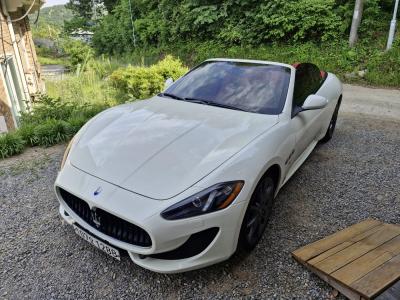 2016 Maserati Gran Cabrio