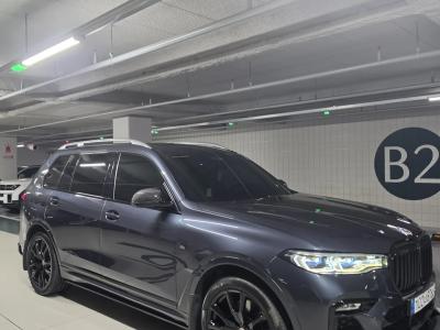 2021 BMW X7