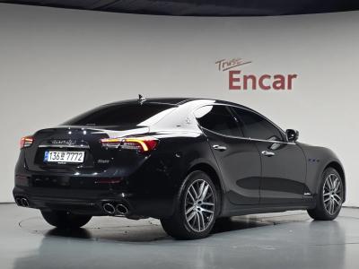 2021 Maserati Ghibli