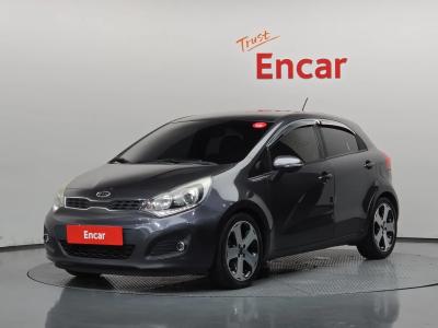2012 Kia pride
