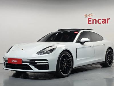 2021 Porsche Panamera