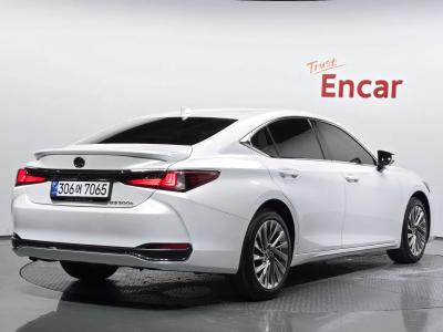 2026 Lexus ES