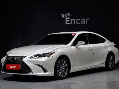 2019 Lexus ES