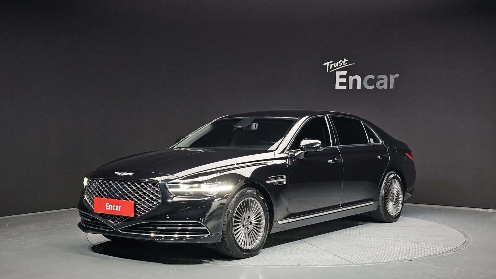 2021 Genesis G90