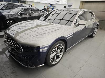 2022 Genesis G90