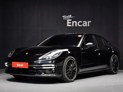 2021 Porsche Panamera