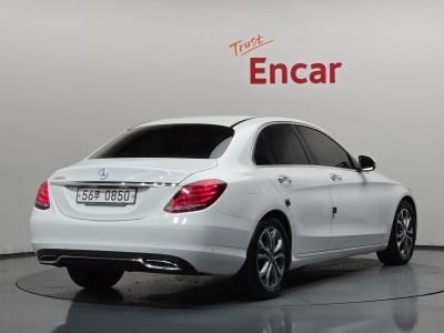 2016 Mercedes-Benz C-Class