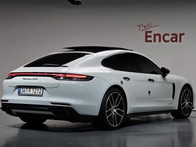 2021 Porsche Panamera