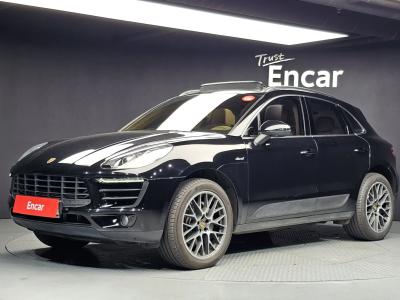 2016 Porsche Macan