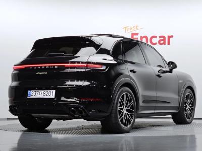 2025 Porsche Cayenne