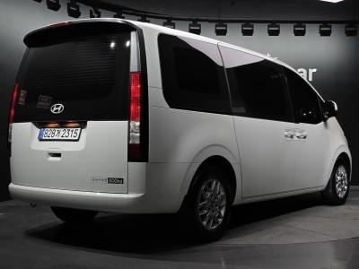2025 Hyundai Staria