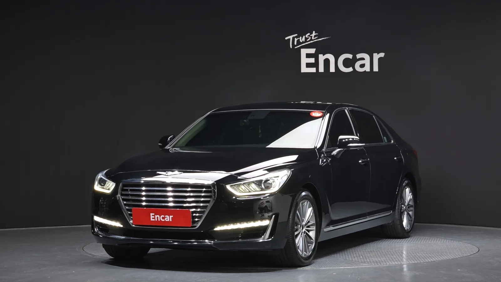 2016 Genesis EQ900
