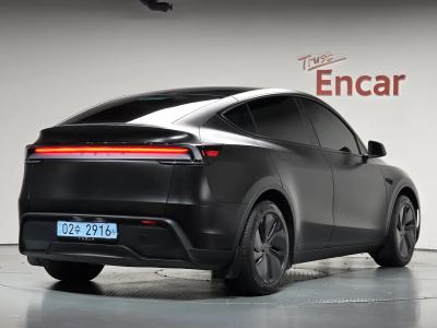 2026 Tesla Model Y
